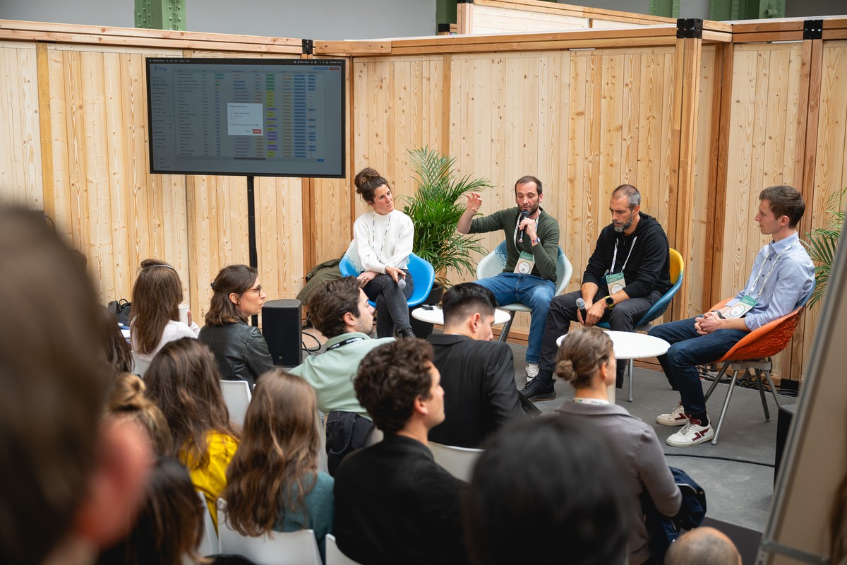 organize a meeting